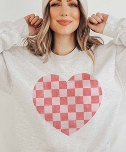 Heart Checkered Sweatshirt Womens Valentine Sweatshirt Women Valentines Day Shirt Valentine's Day Gifts Valentines Sweater Heart sweatshirt