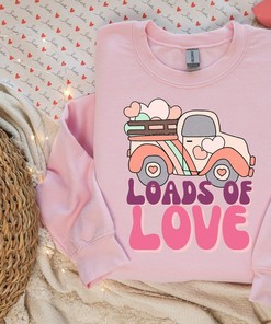 "Loads of Love" Retro Valentine's Day Sweatshirt - Pink Retro Pullover