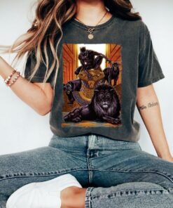 Marvel Black Panther King In the Lion's Den Graphic T-Shirt, The King Of Wakanda Shirt, Black Panther 2 T-Shirt Unisex Adult T-shirt Kid Tee