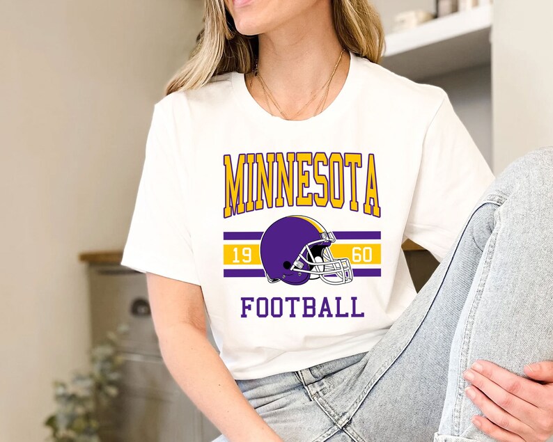 Minnesota Football Sweatshirt, Vintage Retro Minnesota Football Crewneck Sweatshirt, American Football Fan, NFL Shirt - Image 4