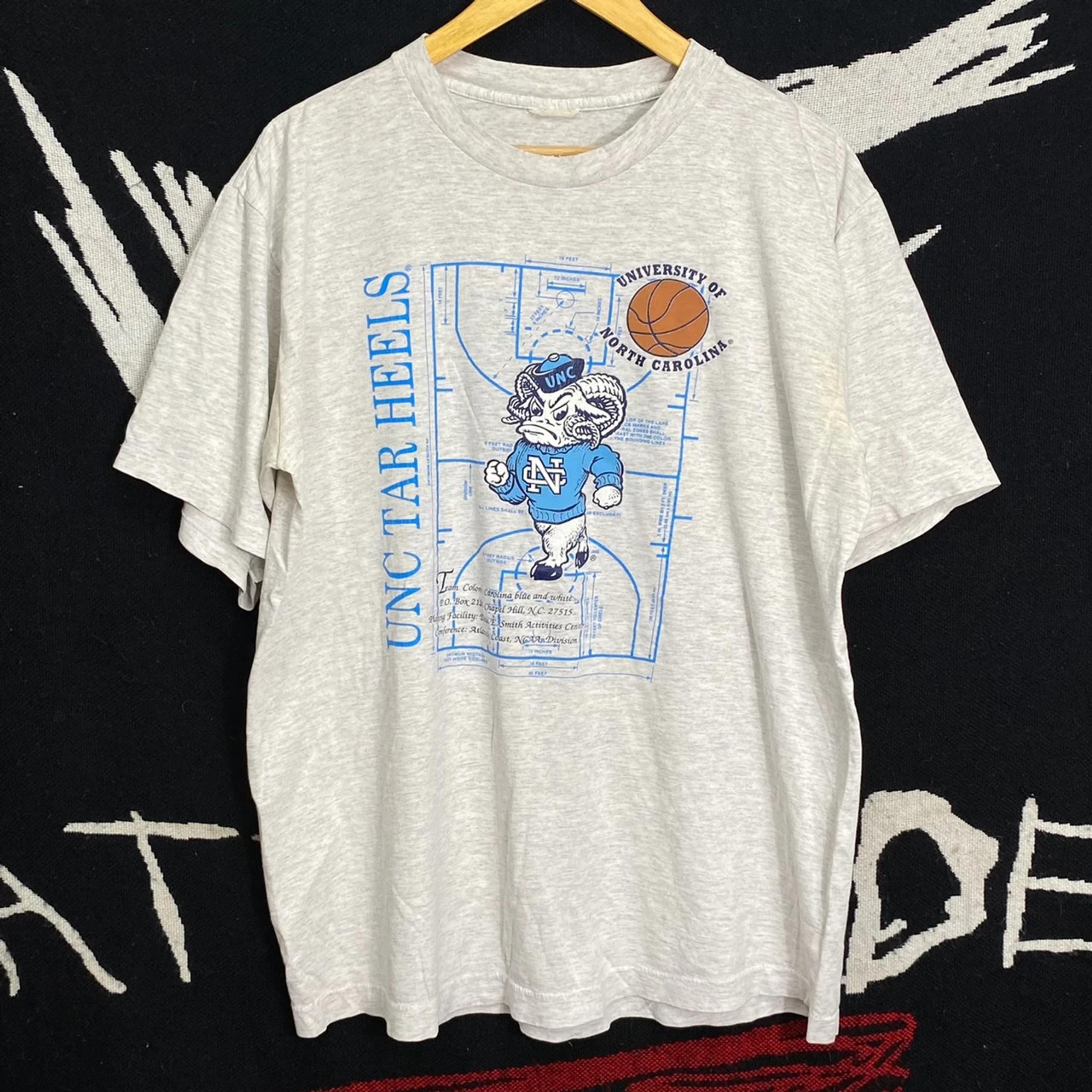 North Carolina Tar Heels Vintage Style 90s NCAA Basketball Shirt T-Shirt Sweatshirt Hoodie Full Size Gifts For NCAA