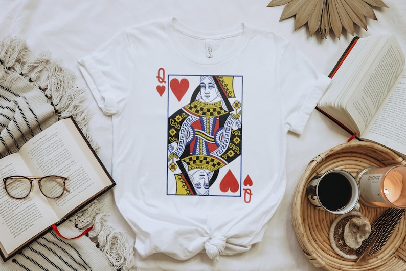 Queen of Hearts Graphic Tee Shirt for Women, Oversized Style Women's T-Shirt Vintage Feminist Tee, Playing Cards, tshirt, Gift for her - Image 4