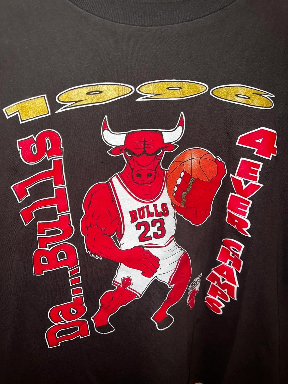Rare 1996 Bulls “4 Ever Champs” Rap Tshirt Hoodie Crewneck Sweatshirt Reprinted Full Color Full Size Gifts for NBA Fans