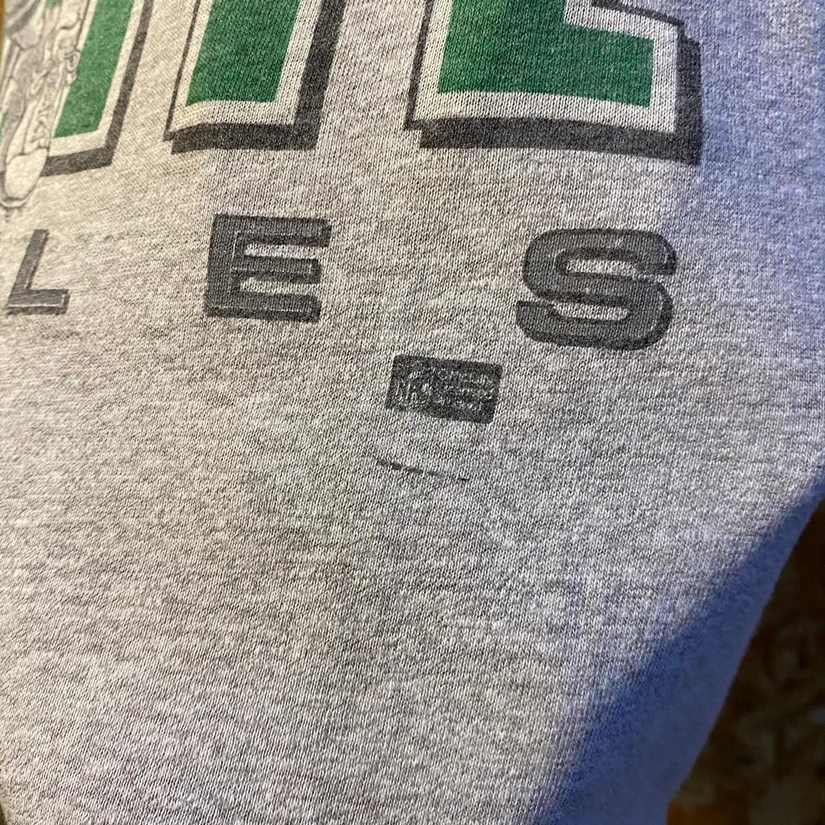 Rare 80’s Eagles Reggie Tshirt Pullover Hoodie Crewneck Sweatshirt Reprinted Full Color Full Size Gifts For NFL Fans - Image 4
