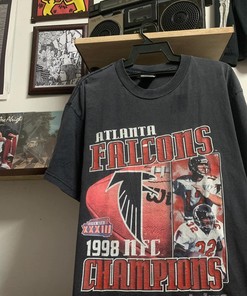 Rarely Vintage Style Atlanta Falcons Superbowl NFL Tshirt Pullover Hoodie Crewneck Sweatshirt Reprinted Full Color Full Size Gifts For NFL Fans