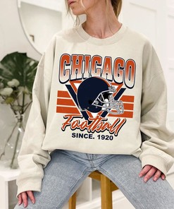 Retro Chicago Football Crewneck Sweatshirt Hoodie Shirt Gifts for NFL Fans