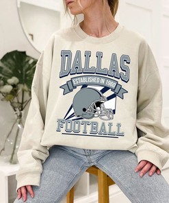 Retro Dallas Football Crewneck Sweatshirt Hoodie Shirt Gifts for NFL Fans