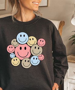 Retro Smiley Faces Sweatshirt, Retro Valentine's Shirt, Valentines Shirt, Couple Sweatshirt, Smile Sweatshirt, Preppy Sweatshirt, Unisex