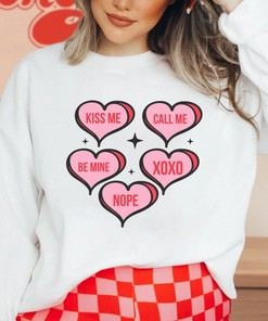 Valentines Day Heart Sweatshirt, Love Sweatshirt, Heart Valentines Sweatshirt, Valentines Sweatshirt, Valentines Day Gift, Retro Love