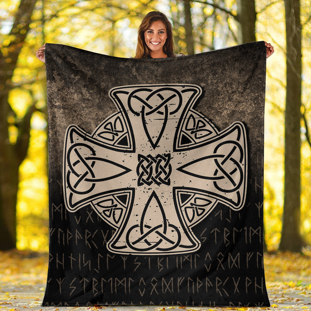 Viking Blanket Celtic Symbol Norse Mythology Valhalla Sherpa Fleece Blanket Gifts for Viking Lovers