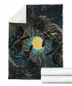 Viking Blanket Skoll and Hati Gradiant Style Sherpa Fleece Blanket Gifts for Viking Lovers