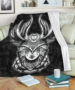 Viking Blanket Valkyrie Helmet Viking Sherpa Fleece Blanket Gifts for Viking Lovers