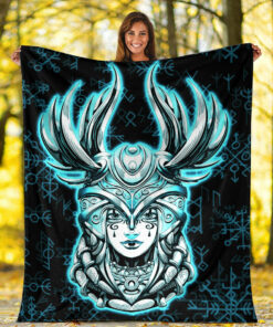 Viking Blanket Valkyrie Helmet Viking Sherpa Fleece Blanket Gifts for Viking Lovers Turquoise Version