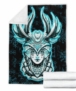 Viking Blanket Valkyrie Helmet Viking Sherpa Fleece Blanket Gifts for Viking Lovers Turquoise Version