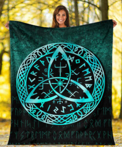 Viking Blanket Vegvisir Nordic Viking Rune Cyan Version Sherpa Fleece Blanket Gifts for Viking Lovers