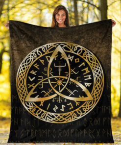 Viking Blanket Vegvisir Nordic Viking Rune Gold Version Sherpa Fleece Blanket Gifts for Viking Lovers