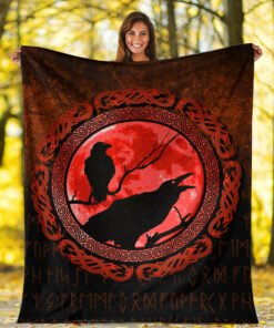 Viking Blanket Vikings Huginn Muninn Odin’s Ravens Red Version Sherpa Fleece Blanket Gifts for Viking Lovers