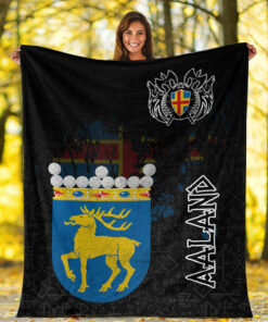 Viking Style Sherpa Fleece Blanket Gifts for Viking Lovers Aaland Sherpa Fleece Blanket Gifts for Viking Lovers