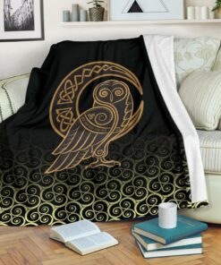 Viking Style Sherpa Fleece Blanket Gifts for Viking Lovers Owl Celtic On Triskels Background