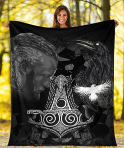 Viking Style Sherpa Fleece Blanket Gifts for Viking Lovers Ragnar Raven Sherpa Fleece Blanket Gifts for Viking Lovers