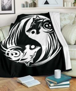 Viking Style Sherpa Fleece Blanket Gifts for Viking Lovers Ying Yang Wolf