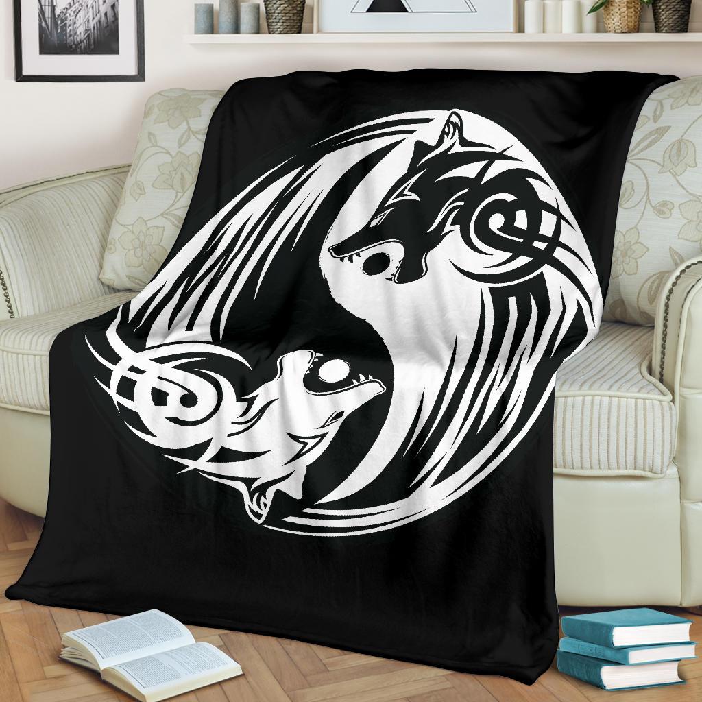 Viking Style Sherpa Fleece Blanket Gifts for Viking Lovers Ying Yang Wolf