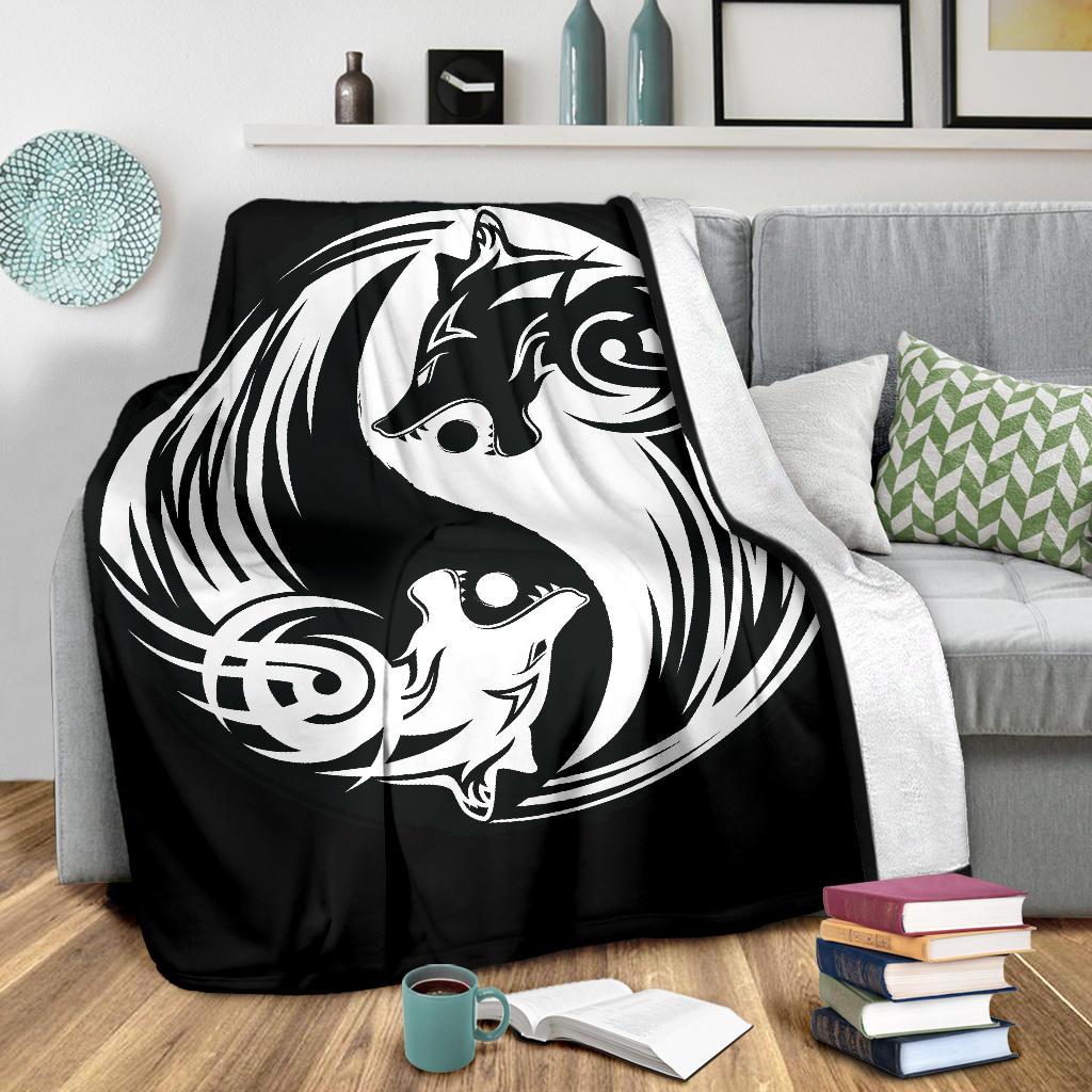 Viking Style Sherpa Fleece Blanket Gifts for Viking Lovers Ying Yang Wolf