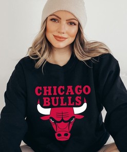 Vintage 90s Chicago Bulls Logo Sweatshirt, Basketball Shirt, Unisex T-Shirt Sweater Hoodie Gifts for NBA Fans