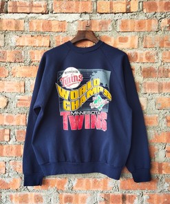 Vintage 90s Minnesota Twins Sweatshirt Hoodie Shirt Gifts for Fans