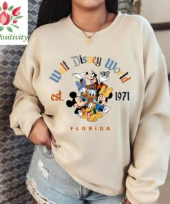 Vintage Disney Sweatshirt, Walt Disney World Sweatshirt Vintage, Disney World Sweatshirt, Retro Disneyworld Sweatshirt, Disney Crewneck Shirt