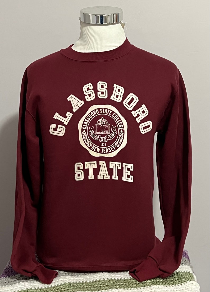 Vintage Glassboro State College 1980s Crewneck Sweatshirt Hoodie Shirt Gifts for Fans