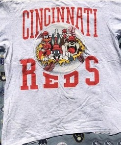 Vintage MLB Cincinnati Reds Looney Tunes Shirt, Cincinnati Reds Shirt, Baseball 2022 Shirt, MLB Vintage Tee, Vintage Shirt, Unisex T-Shirt