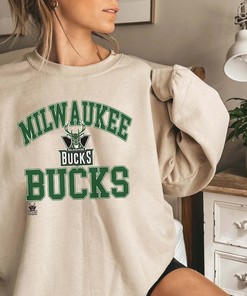 Vintage NBA Milwaukee Bucks Logo Sweatshirt, NBA Basketball Shirt, 2022–23 Basketball, Unisex T-shirt Sweater Hoodie Gifts for Fans