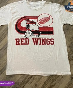 Vintage NHL Detroit Red Wings Snoopy T-Shirt, Detroit Red Wings Shirt, Ice Hockey Shirt, Unisex Shirt, Vintage Shirt