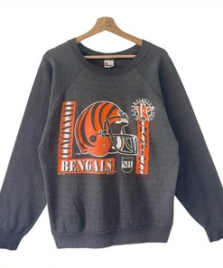Vintage Style 1993 NFL Cincinnati Bengals Big Logo Tshirt Pullover Hoodie Crewneck Sweatshirt Reprinted Full Color Full Size Gifts For NFL Fans
