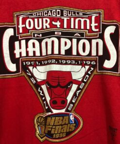 Vintage Style 90'S Chicago Bulls Shirt NBA Tshirt Hoodie Crewneck Sweatshirt Reprinted Full Color Full Size Gifts for NBA Fans