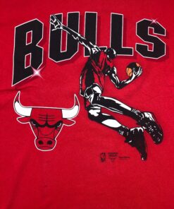 Vintage Style 90's Chicago Bulls Jersey Rare Red NBA Tshirt Sweatshirt Hoodie Crewneck Sweatshirt Pullover Reprinted Full Color Full Size Gifts for NBA Fans