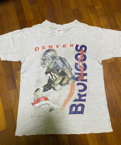 Vintage Style '97 Terrell Davis Denver Broncos NFL Tshirt Pullover Hoodie Crewneck Sweatshirt Reprinted Full Color Full Size Gifts For NFL Fans