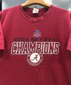 Vintage Style Alabama Crimson Tide American Football Team Tshirt Sweatshirt Hoodie Crewneck Sweatshirt Pullover Reprinted Full Color Full Size Gifts for NBA Fans