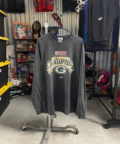 Vintage Style Faded 2004 Greenbay Packers Tshirt Pullover Hoodie Crewneck Sweatshirt Reprinted Full Color Full Size Gifts For NFL Fans