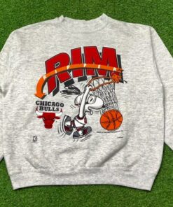 Vintage Style NBA Chicago Bulls X Snoopy Tshirt Pullover Hoodie Crewneck Sweatshirt Reprinted Full Color Full Size Gifts for NBA Fans