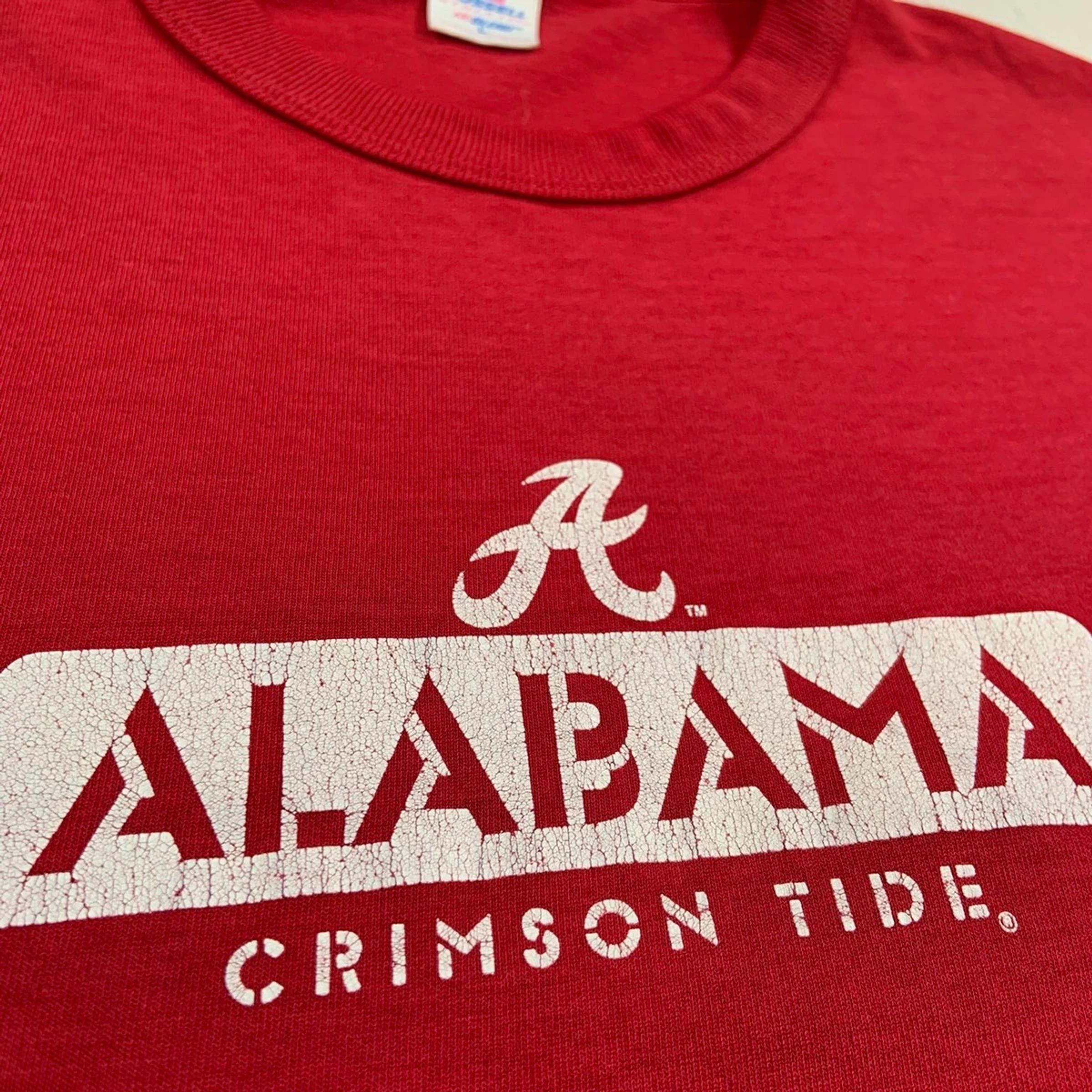 Vintage Style Russell Athletic NCAA Alabama Crimson Tide Red T-Shirt Sweatshirt Crewneck Hoodie Full Size Gifts For Fans - Image 2