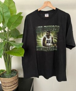 Vintage Style San Antonio Spurs Tim Duncan NBA Playoffs Tshirt Sweatshirt Hoodie Crewneck Sweatshirt Pullover Reprinted Full Color Full Size Gifts for NBA Fans