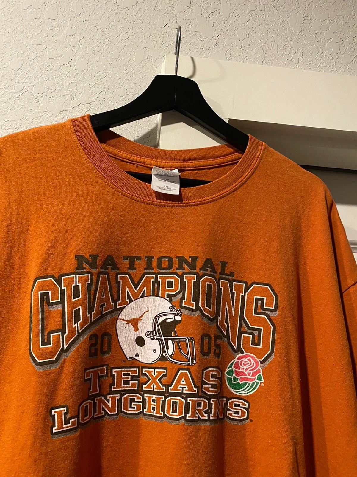 Vintage Style Texas Longhorns Rose Bowl T-Shirt Sweatshirt Hoodie Full Size Gifts For Fans - Image 2