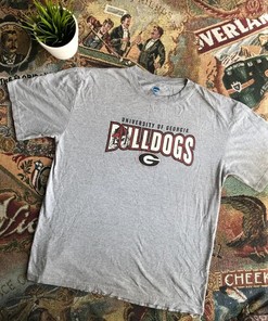 Vintage Style University Of Georgia Bulldogs Logo T-Shirt Sweatshirt Pullover Hoodie Reprinted Full Color Full Size Gift For NCAA Fans