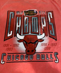 Vintage Style Washed Chicago Bulls Mitchell And Ness Tshirt Hoodie Crewneck Sweatshirt Reprinted Full Color Full Size Gifts for NBA Fans