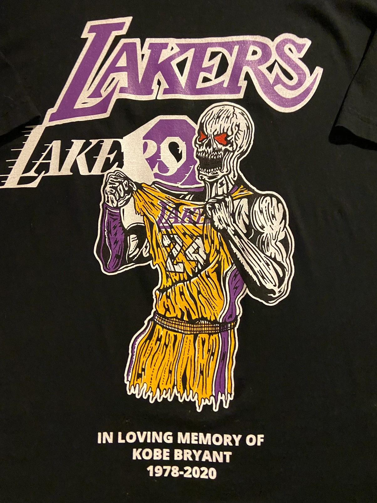 Warren Lotas Kobe Tribute Shirt Lakers Tshirt Hoodie Crewneck Sweatshirt Reprinted Full Color Full Size Gifts for NBA Fans