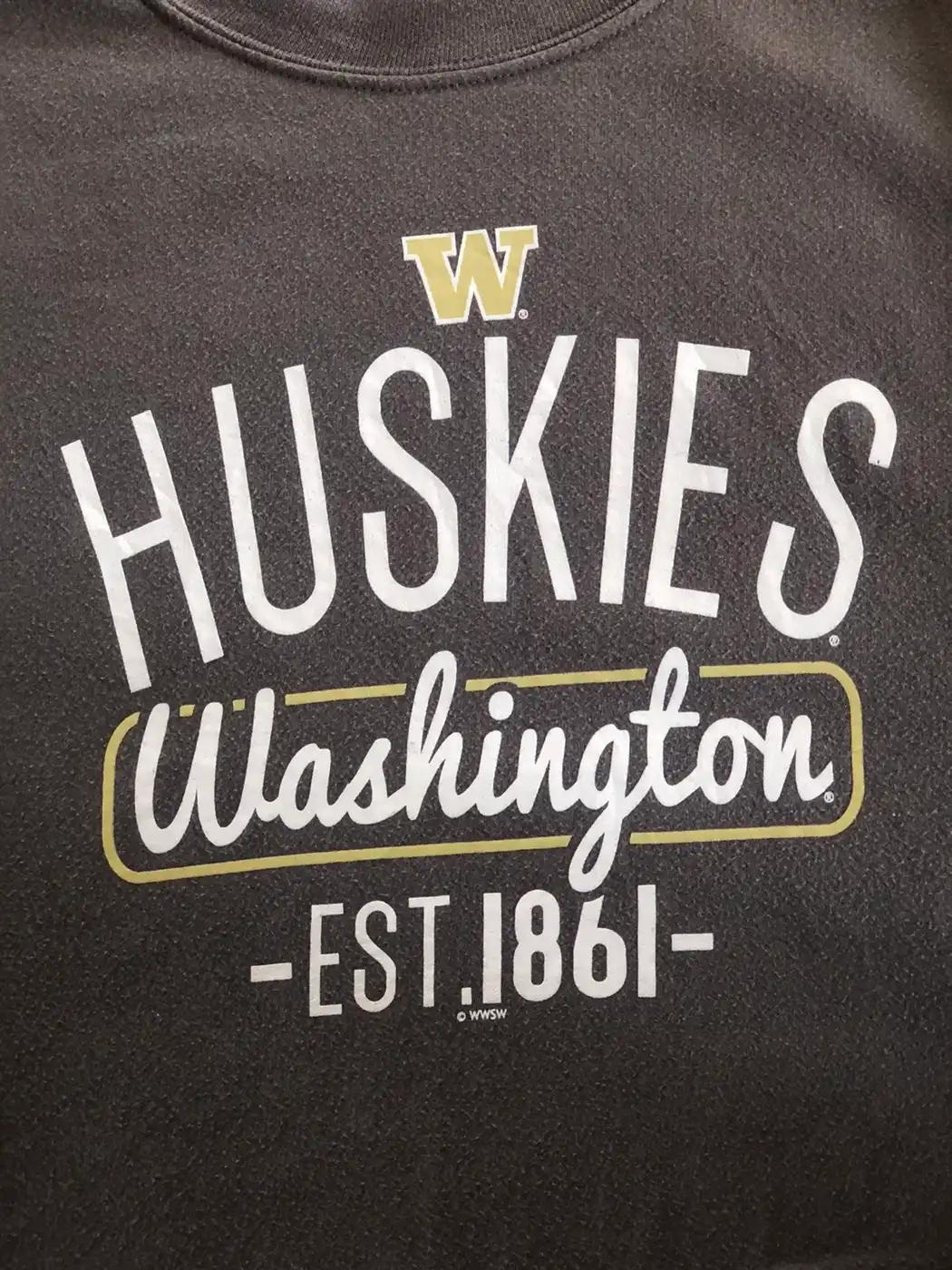 Washington Huskies University T-Shirt Sweatshirt Pullover Hoodie Reprinted Full Color Full Size Gift For NCAA Fans - Image 2