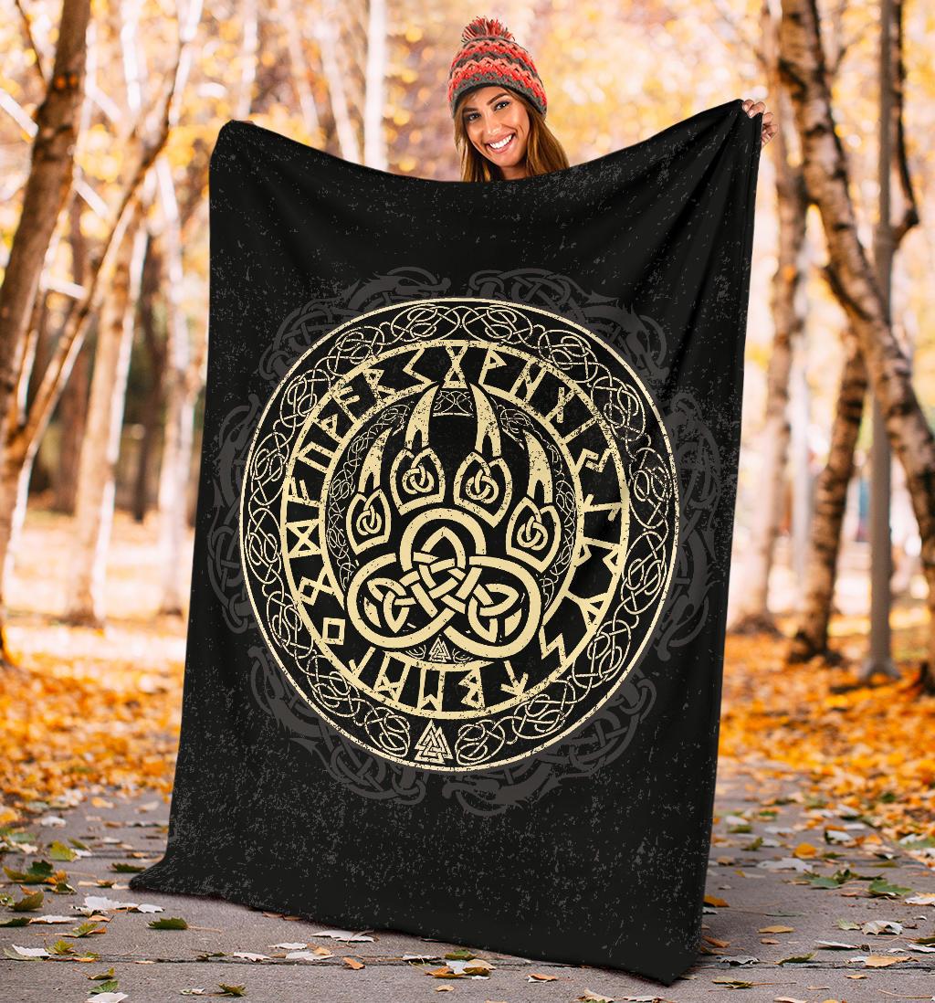 Wolf Viking Sherpa Fleece Blanket Gifts for Viking Lovers