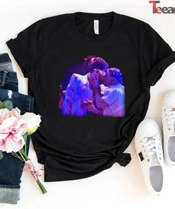 Bad Bunny Kiss With Dancers T-Shirt